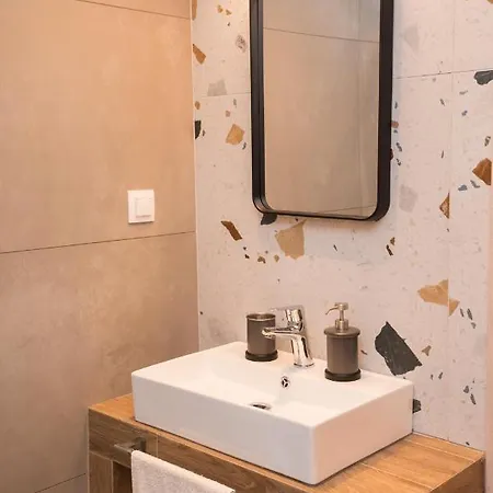 Penny's House - Coral Apartment *